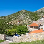 Stone House Kuna *