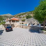 Stone House Kuna Vila *