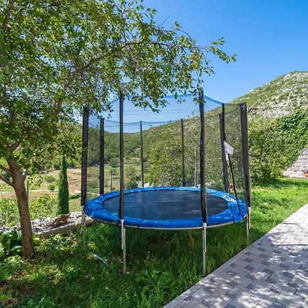 Stone House Kuna *