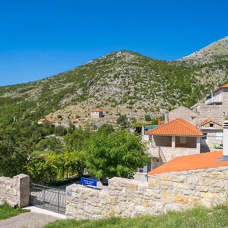 Stone House Kuna *